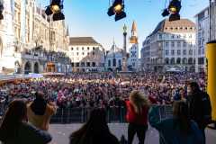 fasching-muenchen-2023-mickie-krause-stachus-marienplatz-3