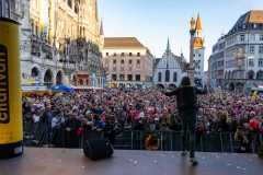 fasching-muenchen-2023-mickie-krause-stachus-marienplatz-36