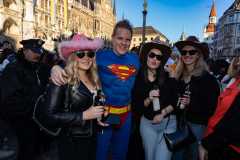 fasching-muenchen-2023-mickie-krause-stachus-marienplatz-8