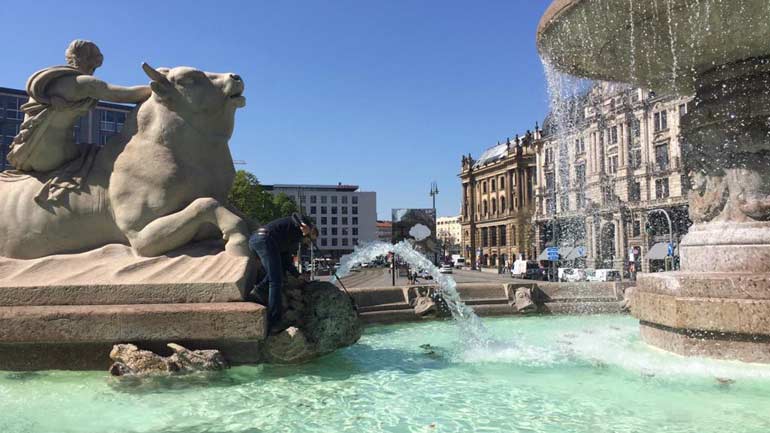 Die Brunnen in München sprudeln wieder