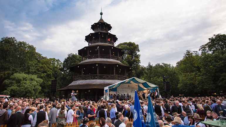 Gratis-Tanzkurse im Hofbräuhaus