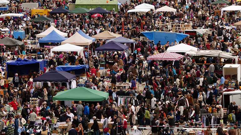 Riesenflohmarkt auf der Theresienwiese