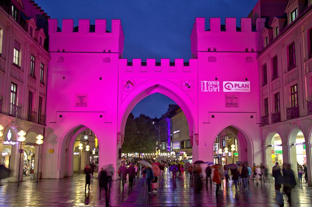 München leuchtet am Montag pink