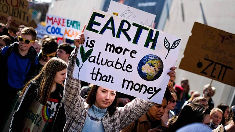 Große Demo für mehr Klimaschutz