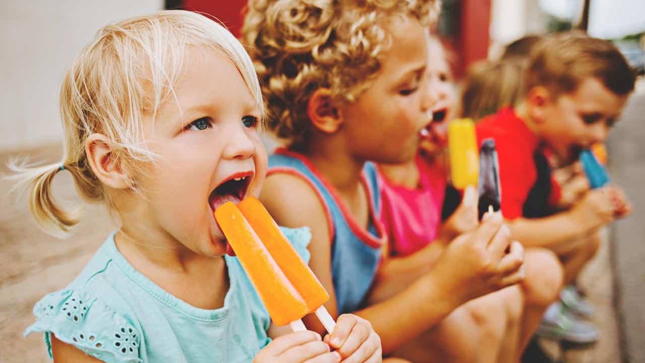 Mit diesem Trick kannst du gemütlich dein Eis am Stiel essen