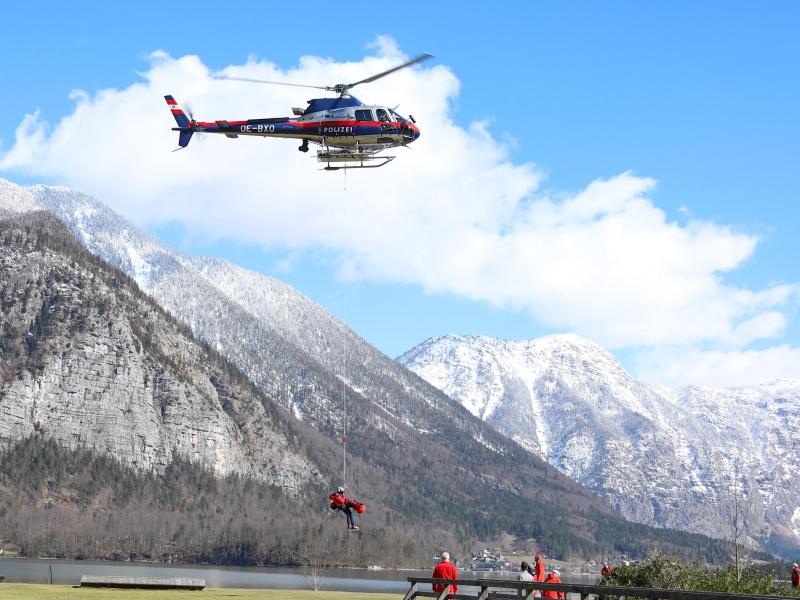 Lawinenabgang in Österreich: Fünf Schneeschuhwanderer tot