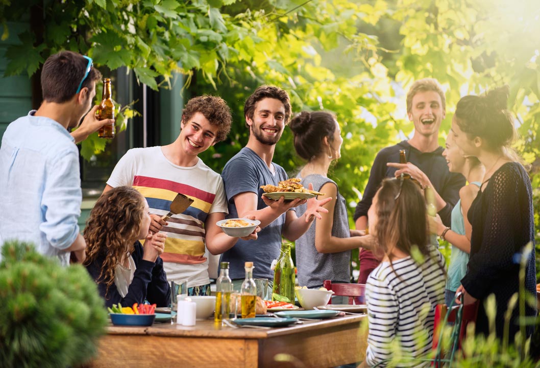 Darum haben wir bei Hitze weniger Appetit und nehmen trotzdem zu